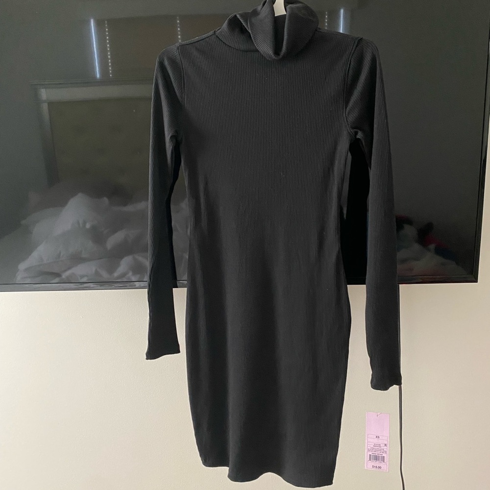 Turtle neck body con dress